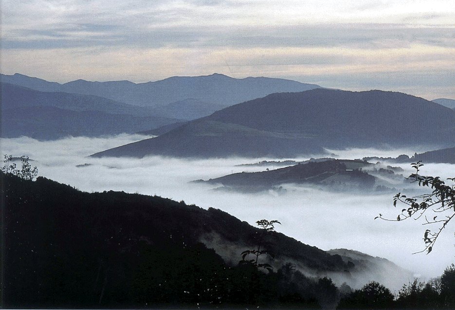 Vista impresionante do Courel. Fotograf�a de Xurxo Lobato.