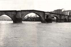 Enchenta do r�o Mi�o en Ourense. 
