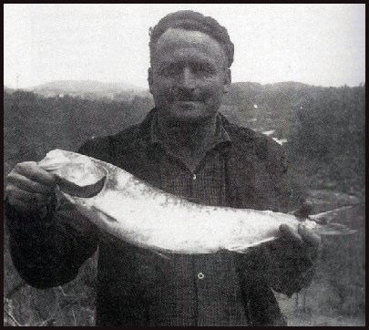 Fotografa do libro Pescadores del ro Mio de Eliseo Alonso.